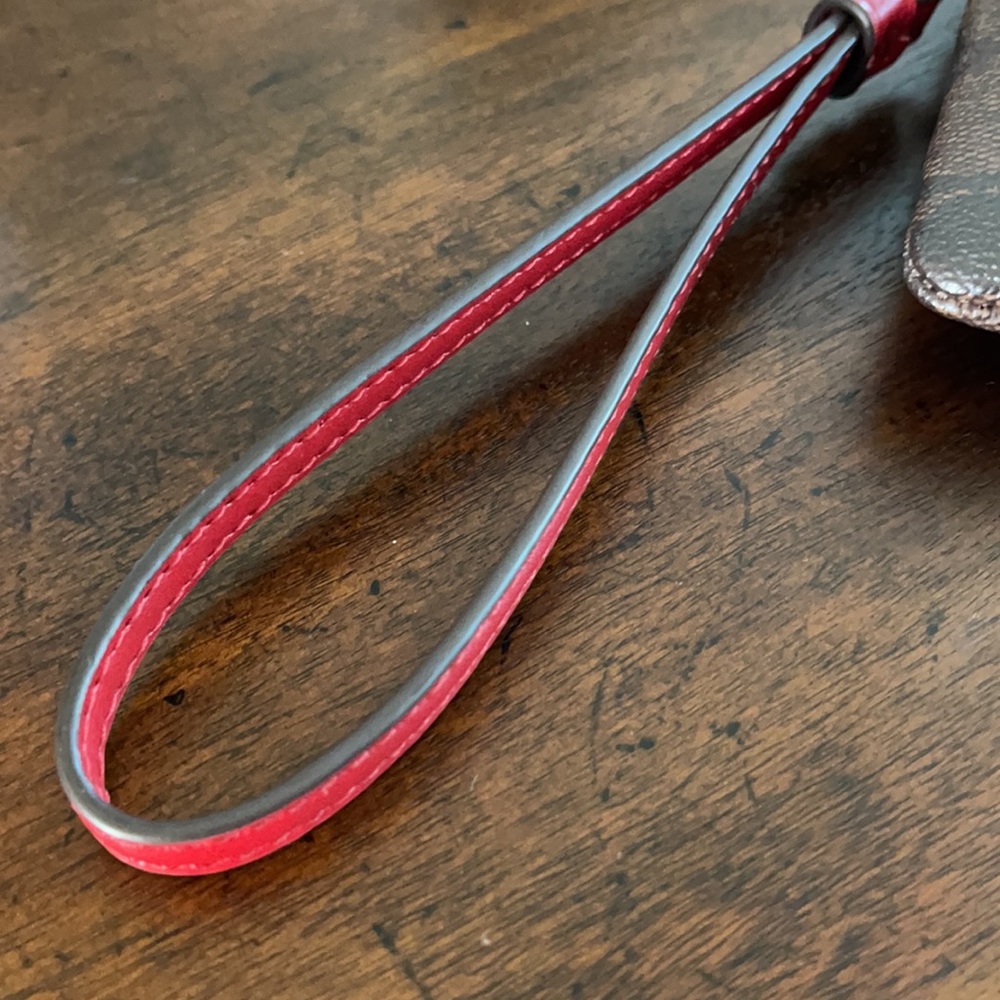 NWT Coach Wristlet - Picture 13 of 16